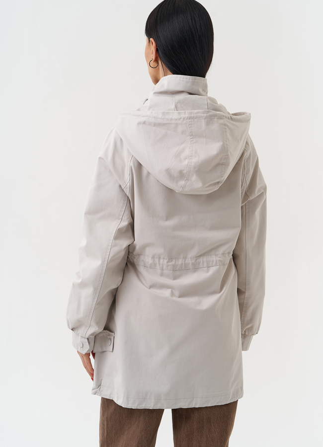 фото Ветровка женская с капюшоном модель № 30457