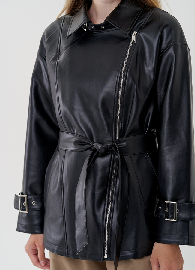 Утепленная весенняя куртка из эко кожи с поясом модель № 81224 в рассрочку