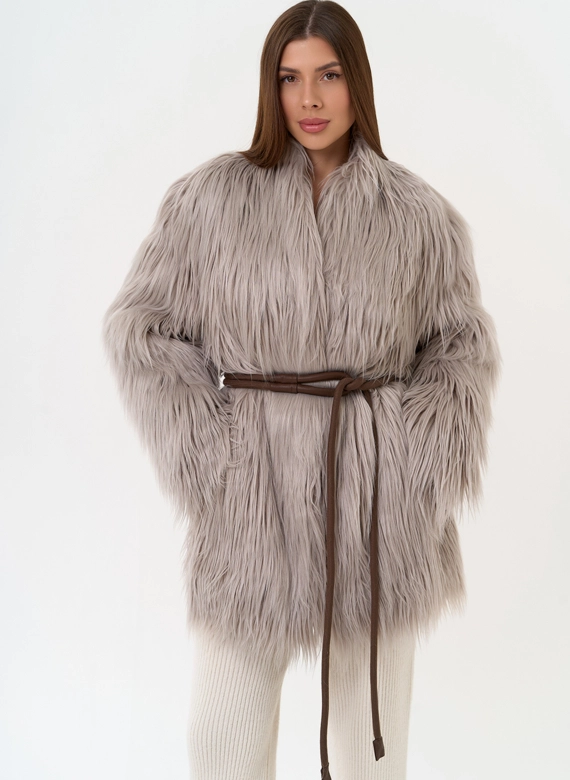 Женская шуба из эко меха с декоративным поясом
