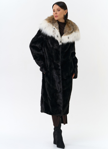 Норковая шуба черного цвета с рысью