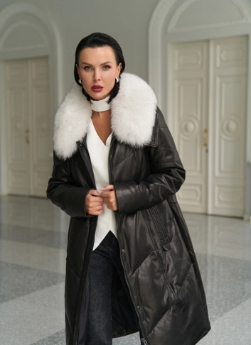 Длинный пуховик из натуральной кожи