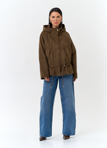 Женская утепленная куртка из эко замши с капюшоном