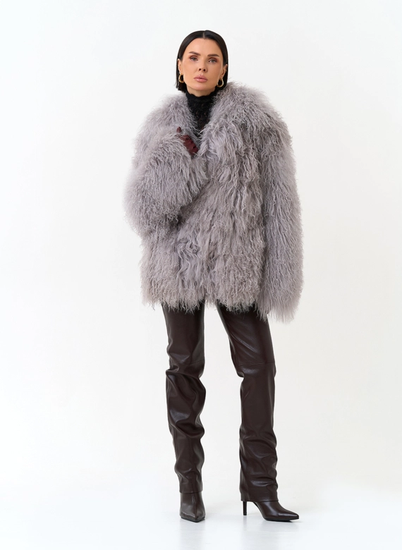 Женская шуба из меха ламы фото