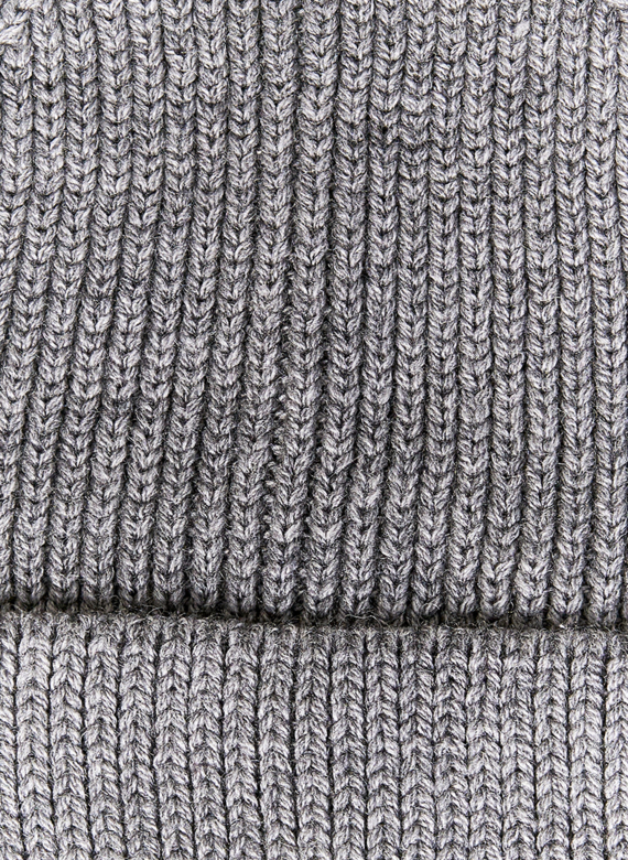 Шапка мужская серого цвета