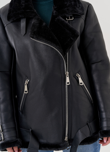 Женская дубленка пилот из эко кожи черного цвета 