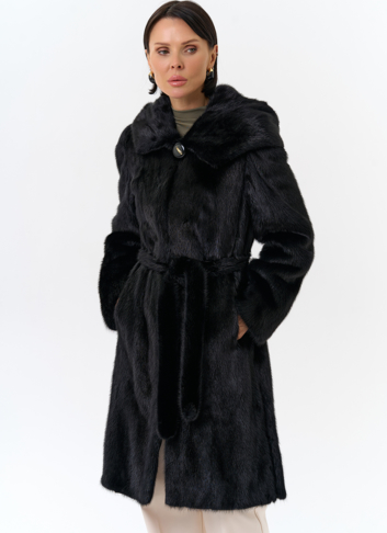 Норковая шуба с капюшоном и поясом черного цвета