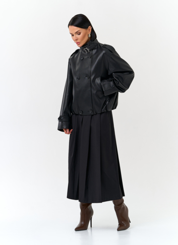 Женская куртка из эко кожи черного цвета