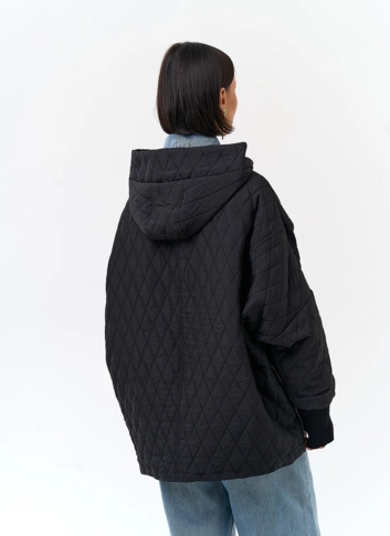 Женская куртка с капюшоном
