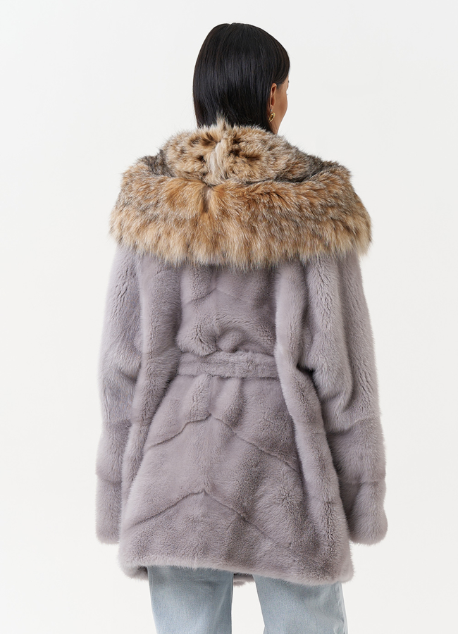 Женская шуба из меха норки с капюшоном из меха рыси модель № 31166 в рассрочку