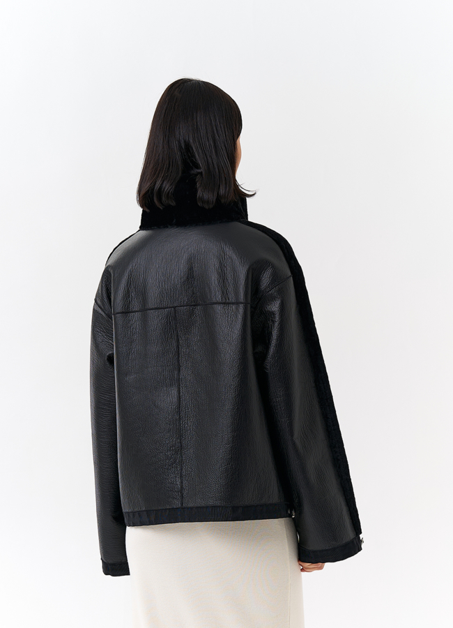 Короткая двухсторонняя дубленка в черном цвете модель № 32082 универмаг малина