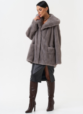 Женская норковая шуба с капюшоном 