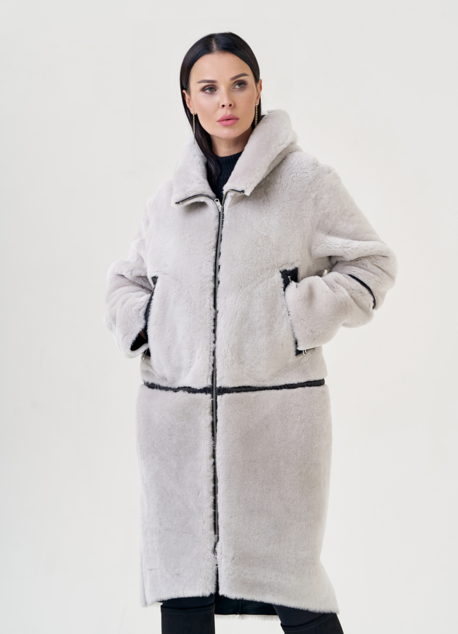 Двухсторонняя женская дубленка с капюшоном модель № 23192 универмаг малина