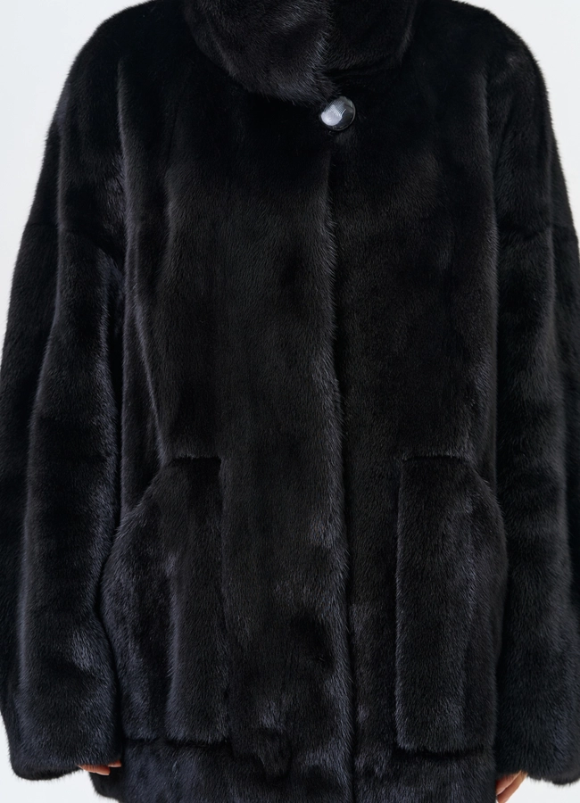 Женская шуба из скандинавской норки с воротником стойкой модель № 31633 универмаг малина